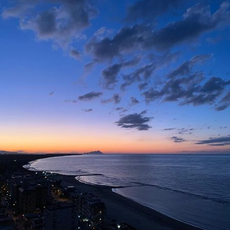 Little House Apartment เน็ตตูโน ภายนอก รูปภาพ
