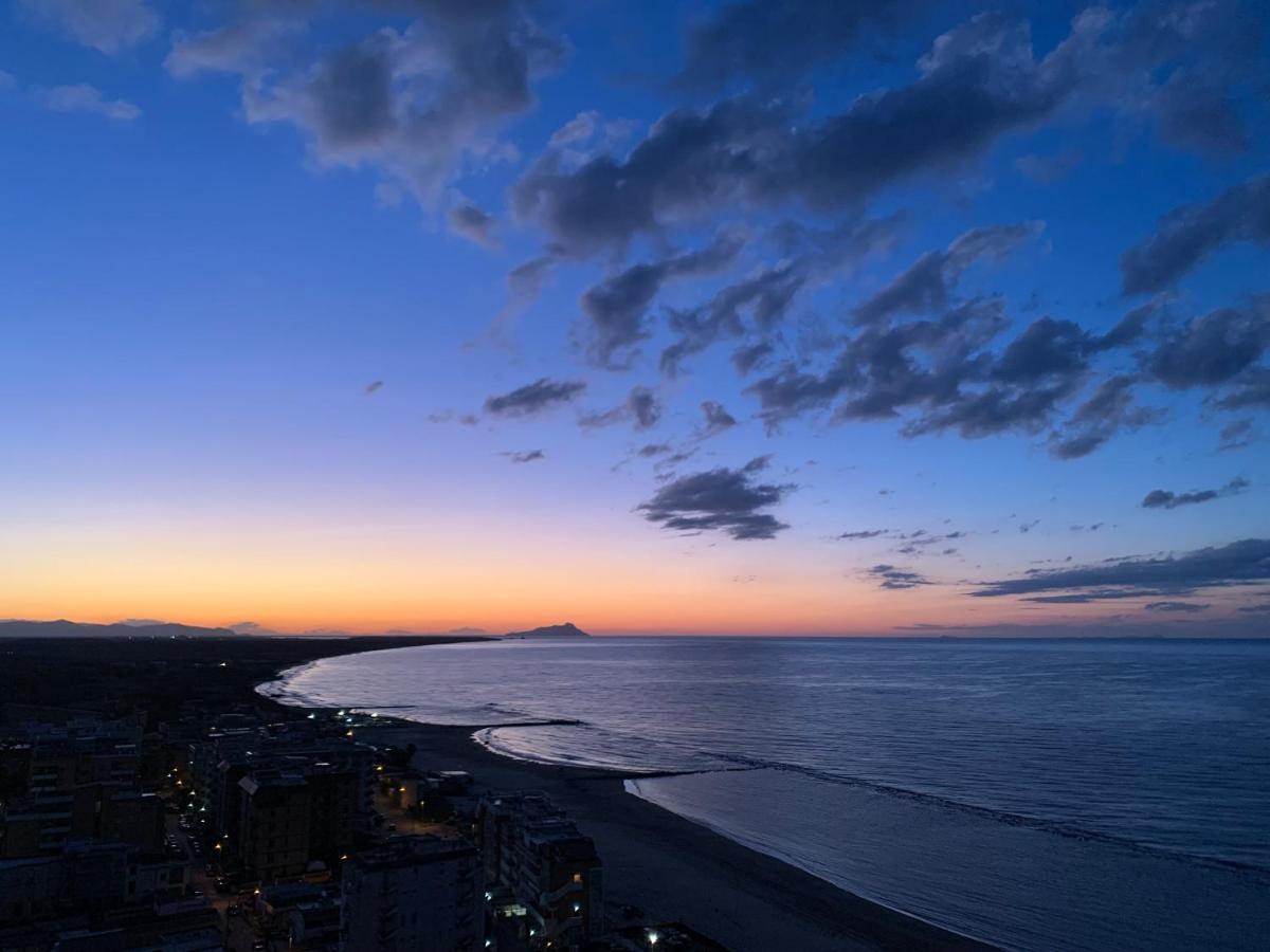 Little House Apartment เน็ตตูโน ภายนอก รูปภาพ
